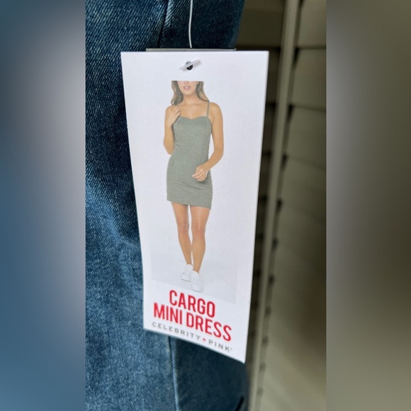 NWT- Celebrity Pink Jeans Smocked Back Dress with Cargo Pockets Sz L - Picture 9 of 10